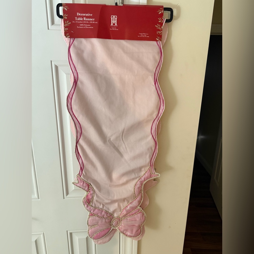 Total Home Valentine’s Day Pink Bow Table Runner